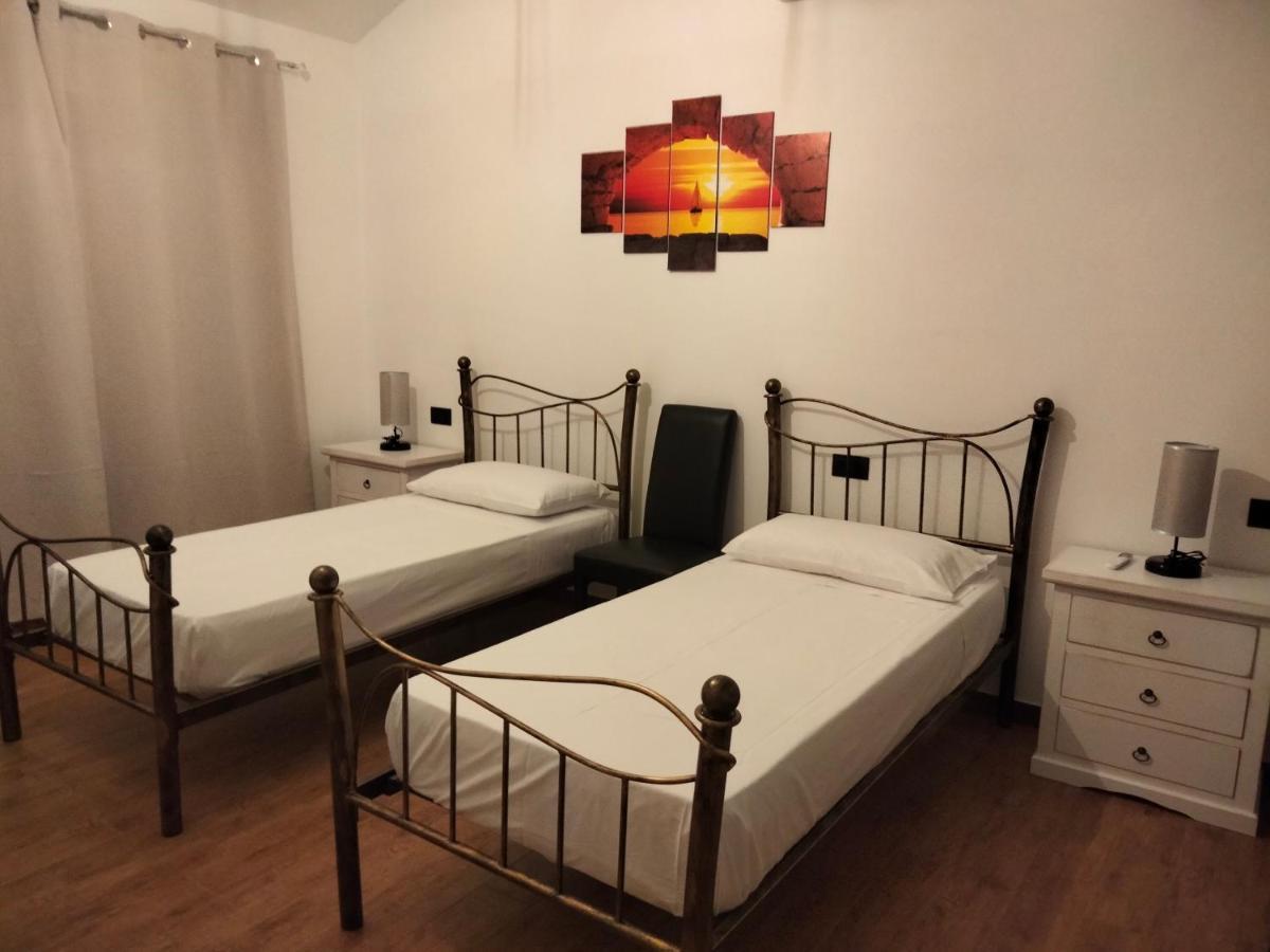 Casa Janas Affittacamere Bed & Breakfast พิสซินาส ภายนอก รูปภาพ